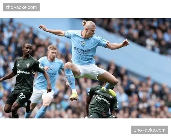 桑德兰主场顽强逼平曼城 极致防守战术引发行业讨论 桑德兰主场顽强逼平曼城 极致防守战术引发行业讨论